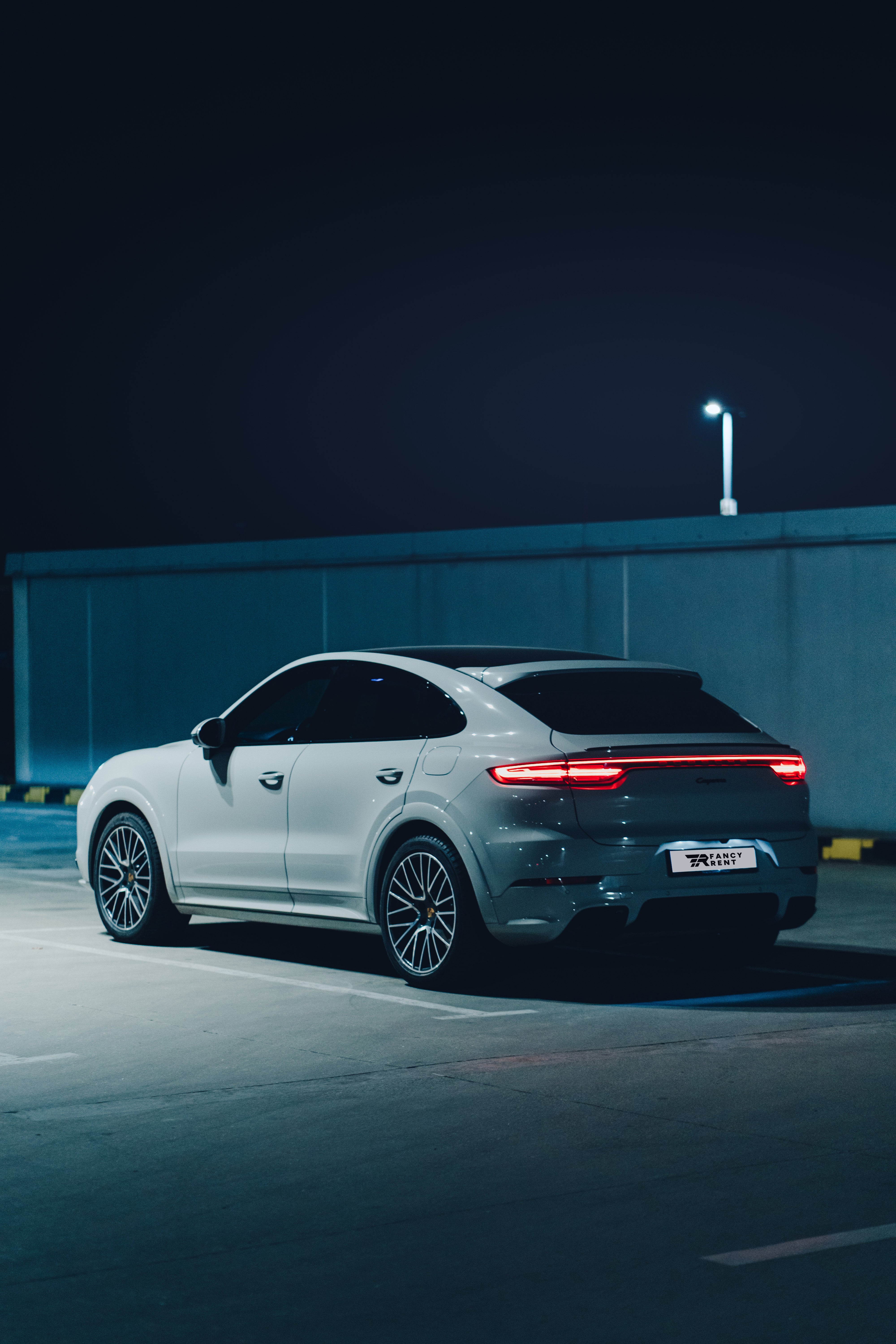 PORSCHE CAYENNE E-HYBRID COUPE
